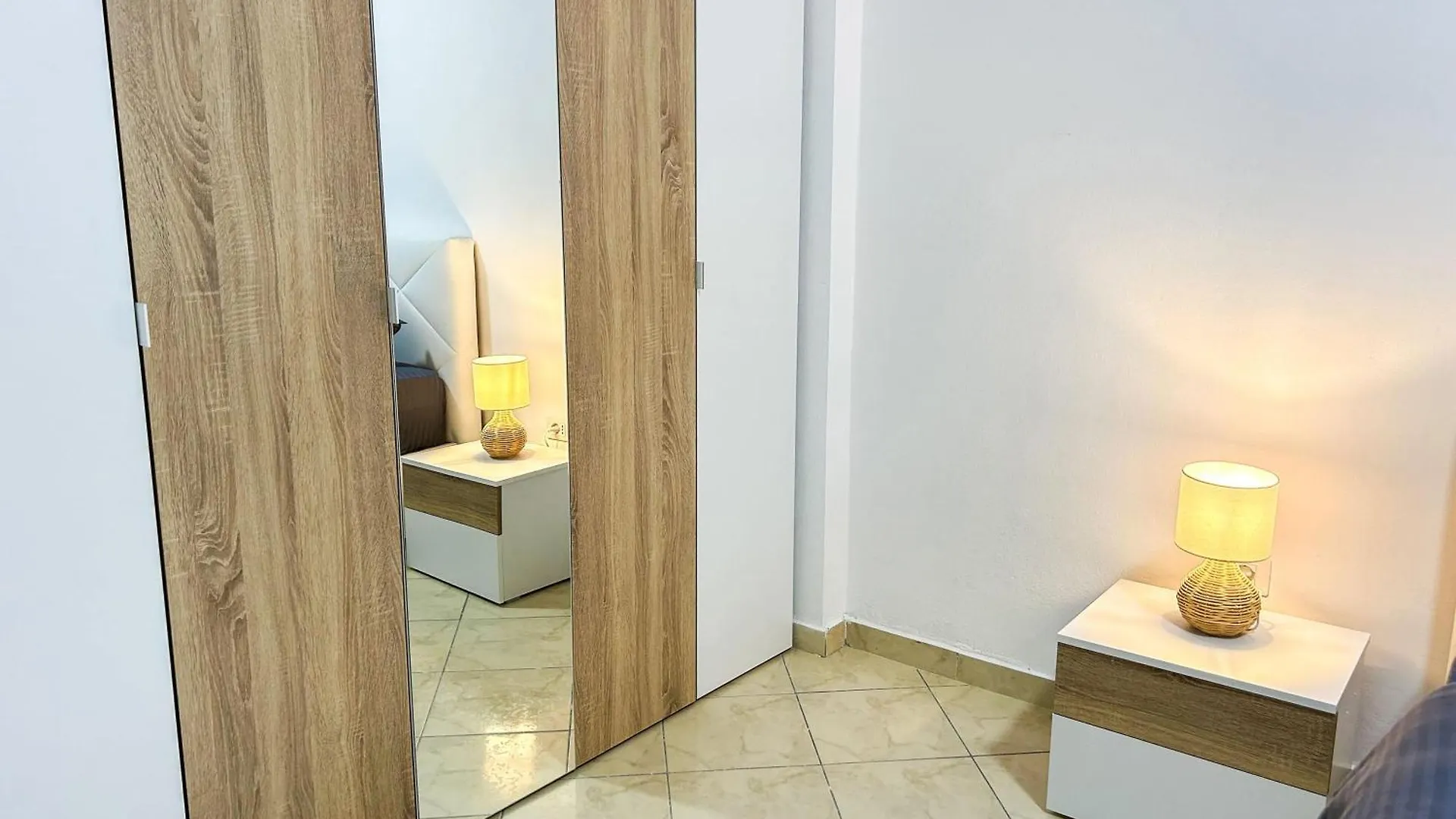 Apartment Beach Mountain 990 Durres Albania